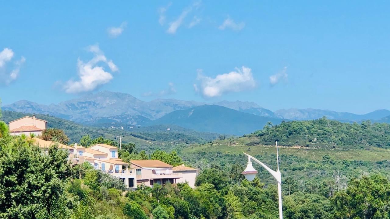 Appartement vue mer, rivière et montagnes Sari-Solenzara Esterno foto